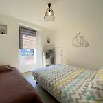 Appartement Renove 5 Personnes Avec Balcon Au Centre De Perros-Guirec - Fr-1-368-382