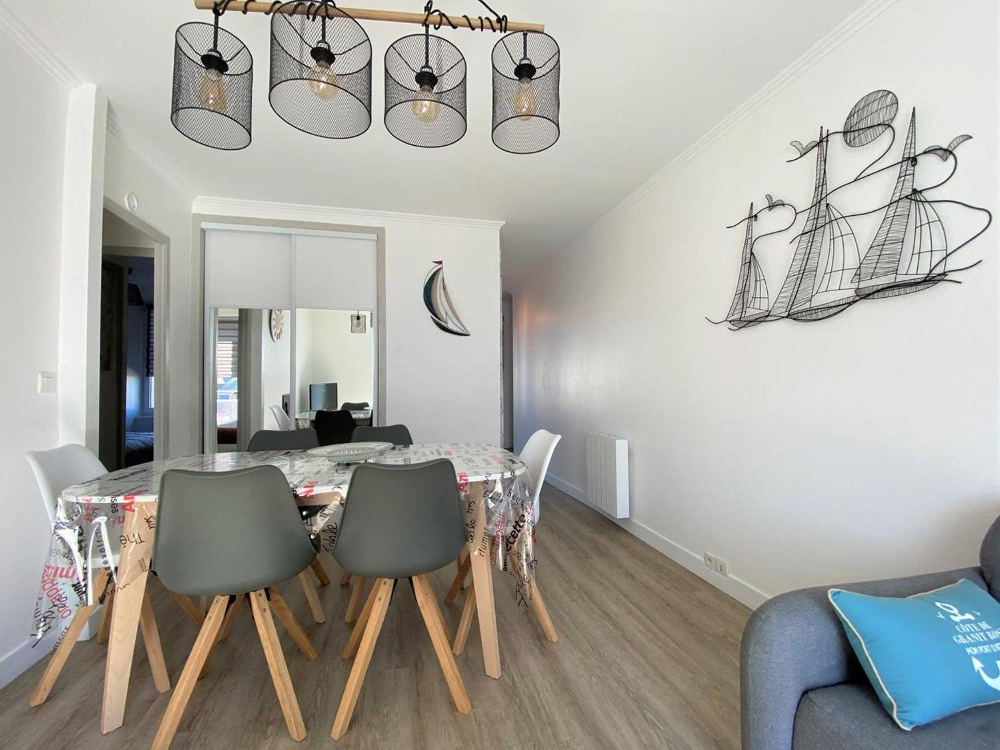 Appartement Renove 5 Personnes Avec Balcon Au Centre De - Fr-1-368-382 Perros-Guirec